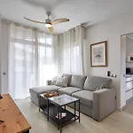 Bbarcelona Modern Eixample Flat *